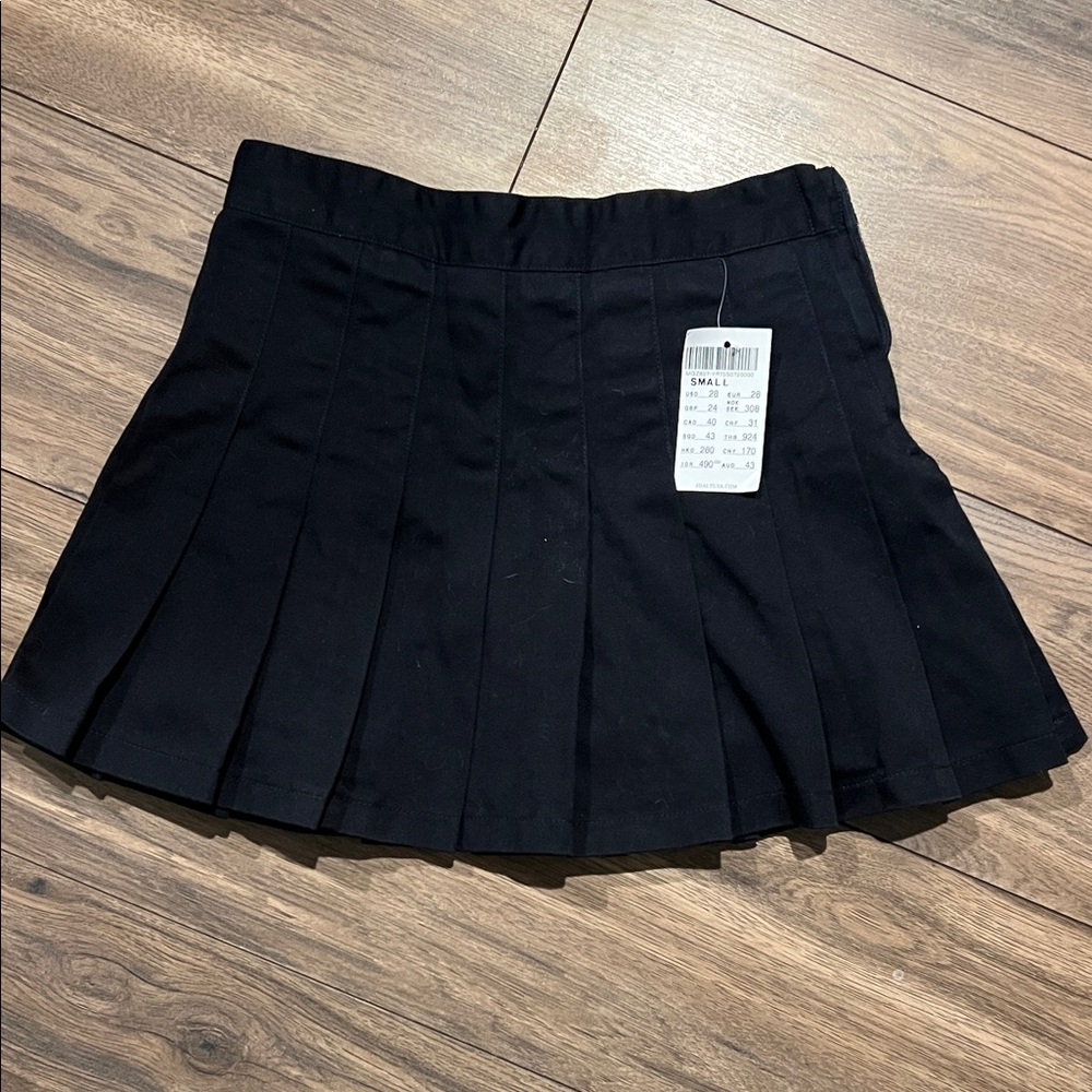 Black Pleated Women's Skirt
